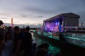Jan Delay bei den Mainzer Sommerlichtern auf der schwimmenden Bühne von bst. Foto: Markus Kohz.